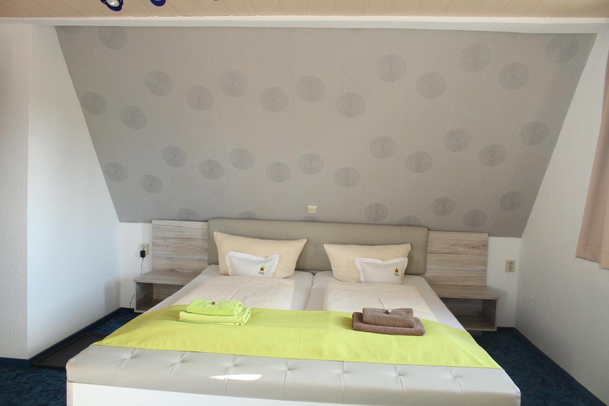 Kraeuterhotel Garni Zur Klostergrotte Nohra  외부 사진